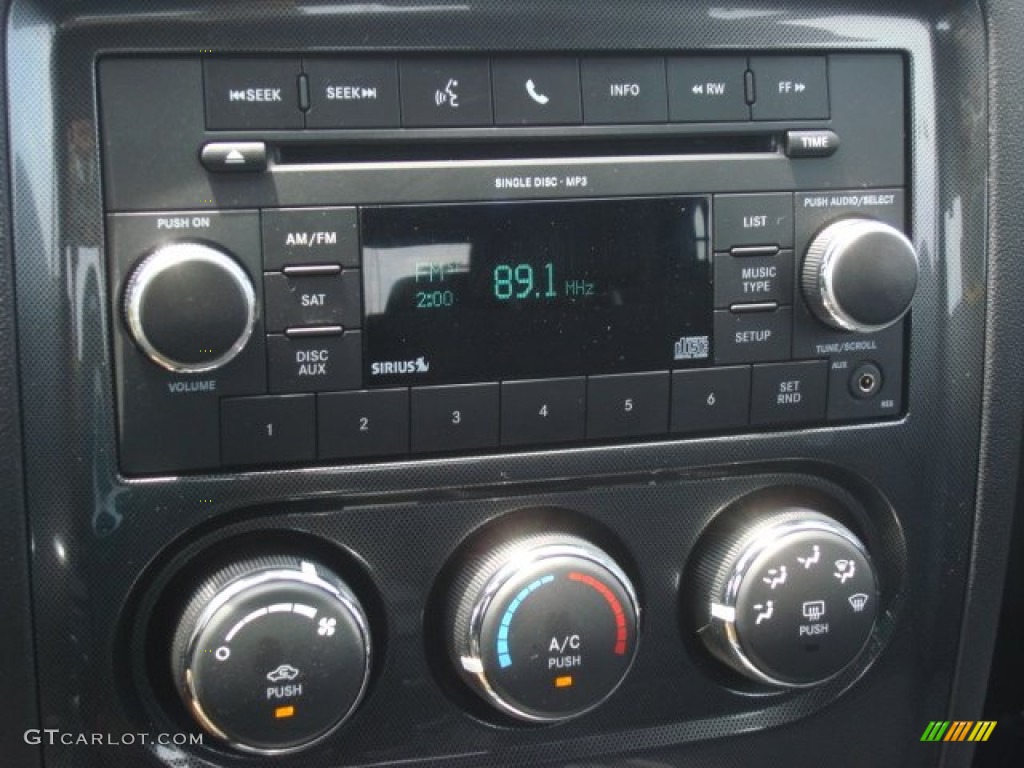 2010 Dodge Challenger R/T Controls Photo #68584123