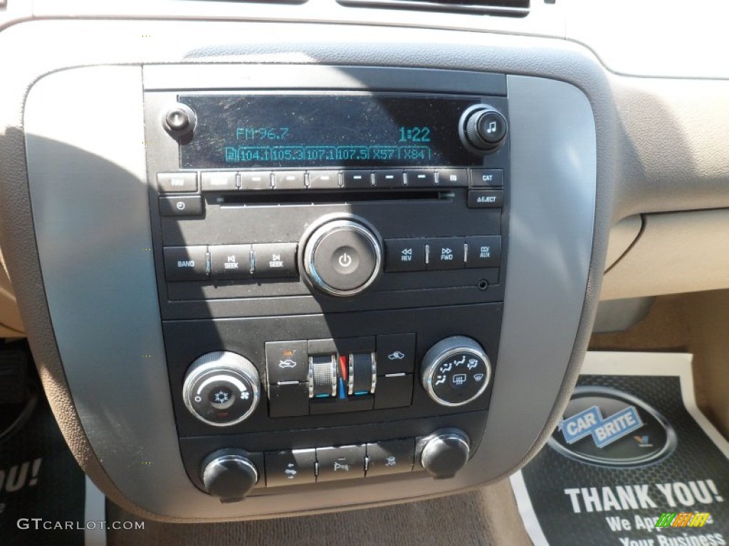 2009 Chevrolet Avalanche LS 4x4 Controls Photo #68585275