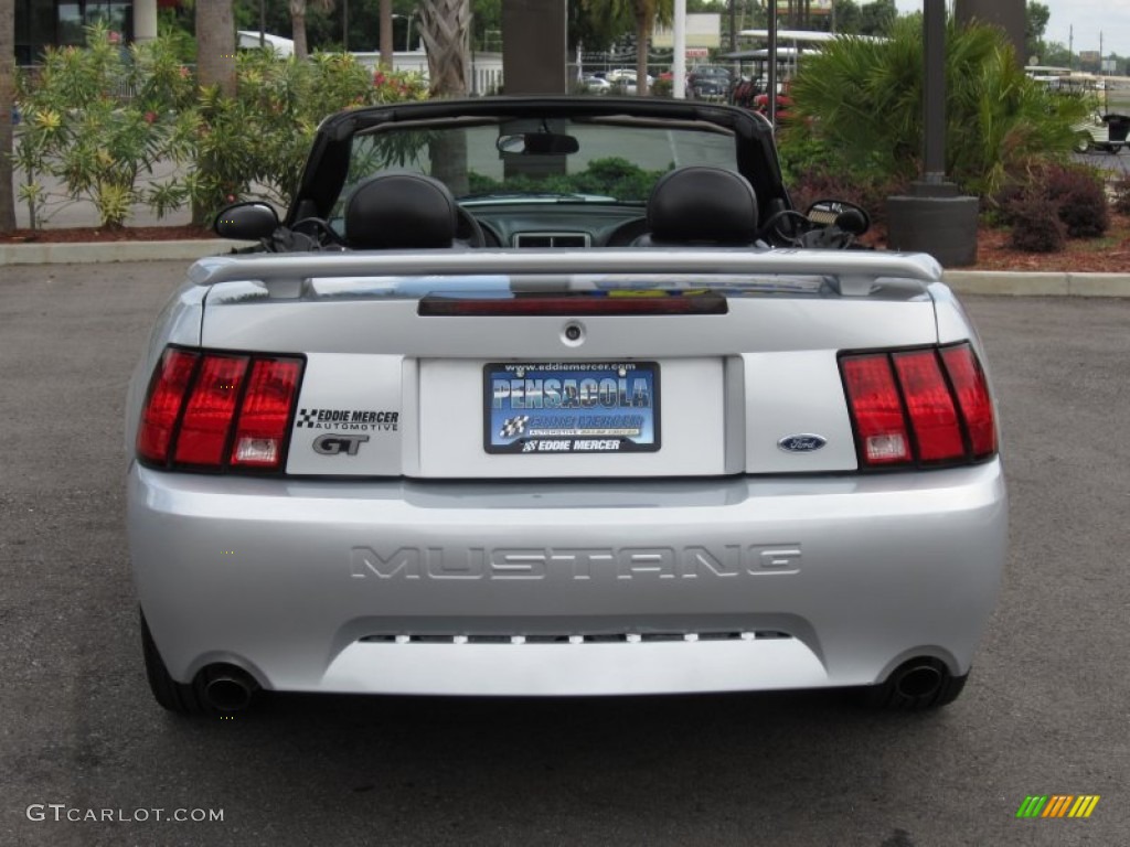 2003 Mustang GT Convertible - Silver Metallic / Dark Charcoal photo #15