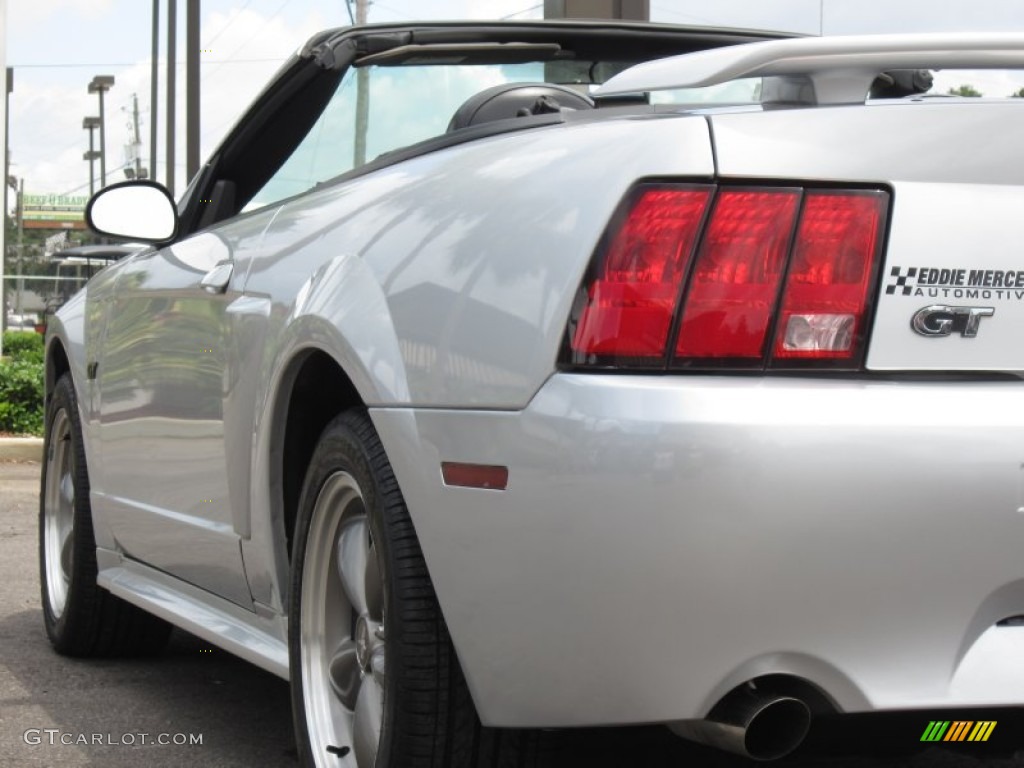 2003 Mustang GT Convertible - Silver Metallic / Dark Charcoal photo #30