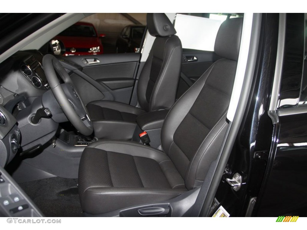 2013 Volkswagen Tiguan S Front Seat Photo #68588918