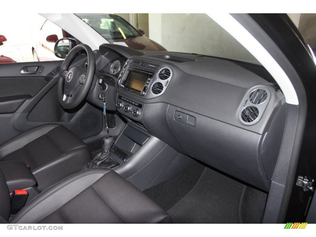 2013 Volkswagen Tiguan S Black Dashboard Photo #68589014