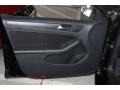 Black - Jetta SE Sedan Photo No. 10