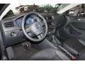 Black - Jetta SE Sedan Photo No. 11