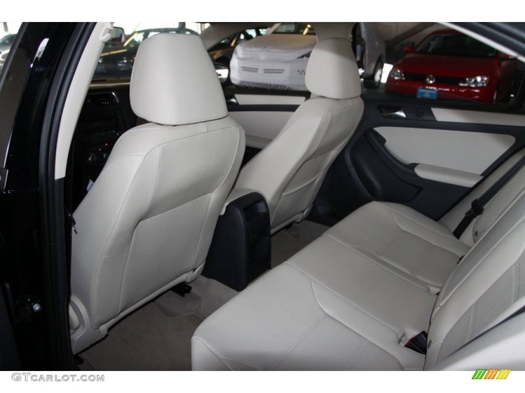 2012 Volkswagen Jetta SE Sedan Rear Seat Photo #68589869