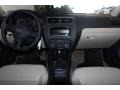 Black - Jetta SE Sedan Photo No. 14