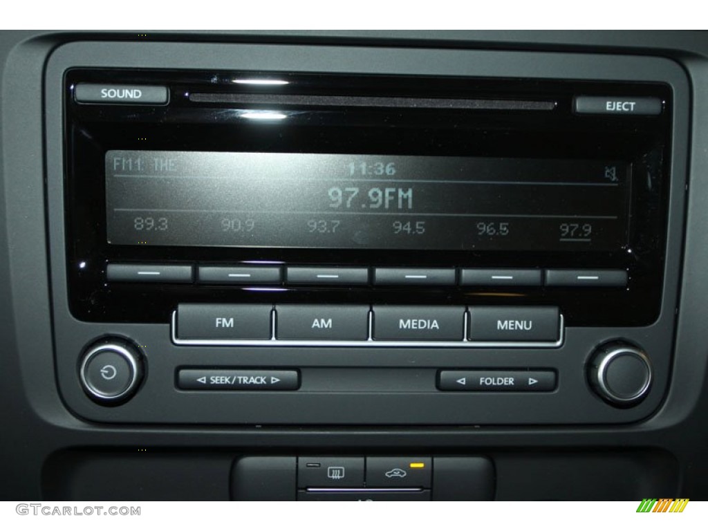 2012 Volkswagen Jetta SE Sedan Audio System Photo #68589905