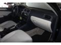 Black - Jetta SE Sedan Photo No. 22