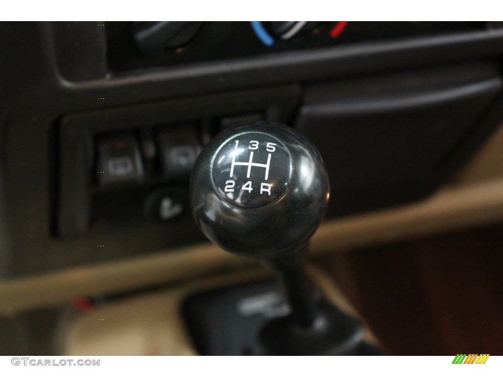 2002 Jeep Wrangler Sahara 4x4 5 Speed Manual Transmission Photo #68590232