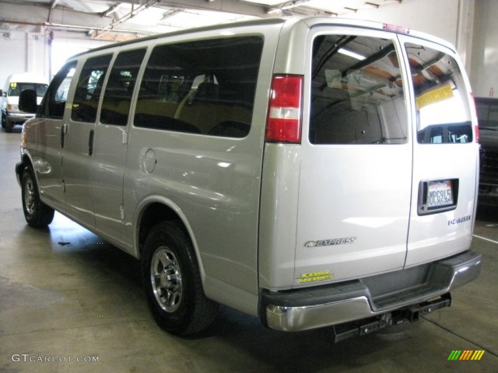 2005 Express 1500 Wheelchair Conversion Van - Silver Birch Metallic / Medium Dark Pewter photo #3