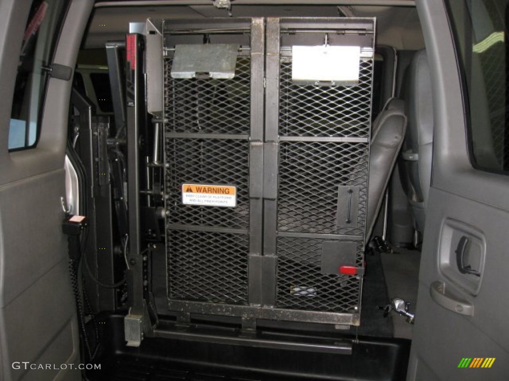 2005 Express 1500 Wheelchair Conversion Van - Silver Birch Metallic / Medium Dark Pewter photo #9