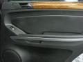 Black - GL 450 4Matic Photo No. 26