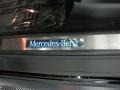 Black - GL 450 4Matic Photo No. 47