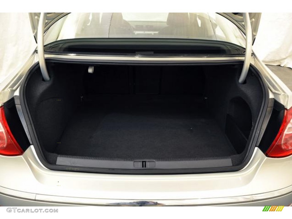 2009 Volkswagen CC VR6 Sport Trunk Photos