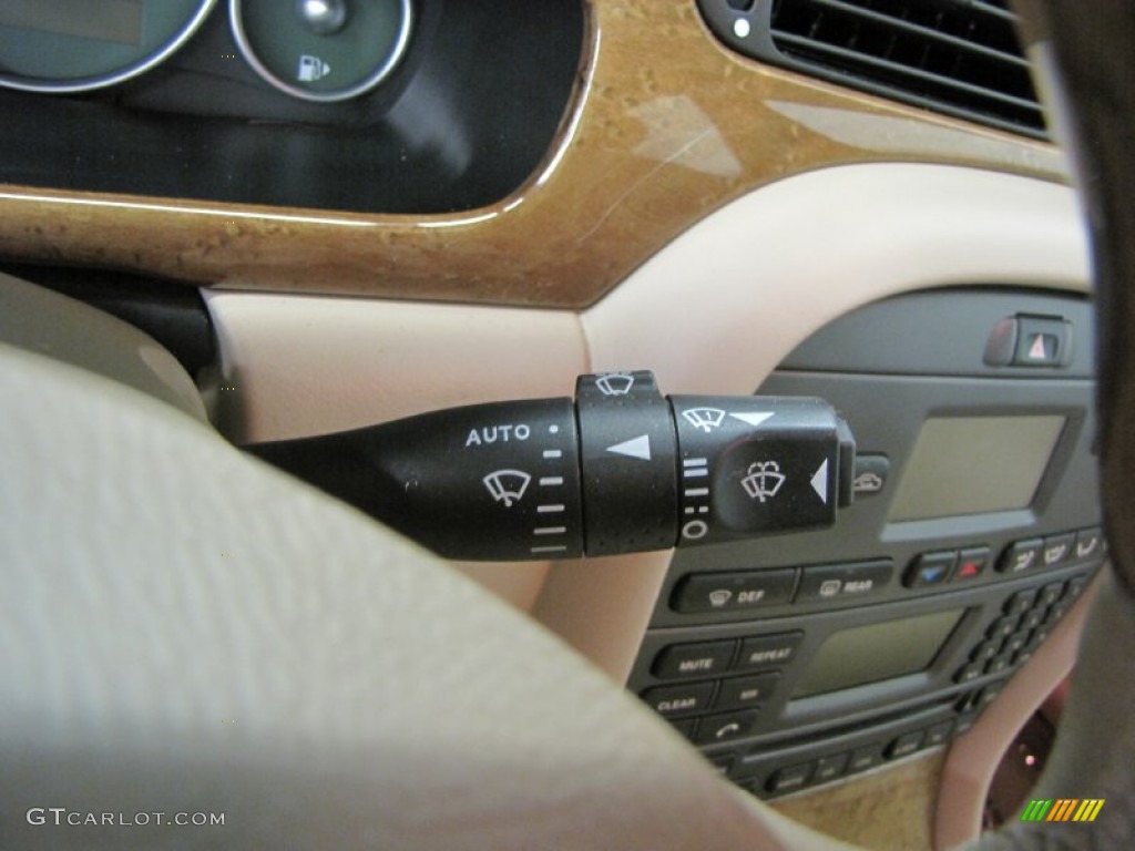 2003 Jaguar X-Type 3.0 Controls Photo #68595041