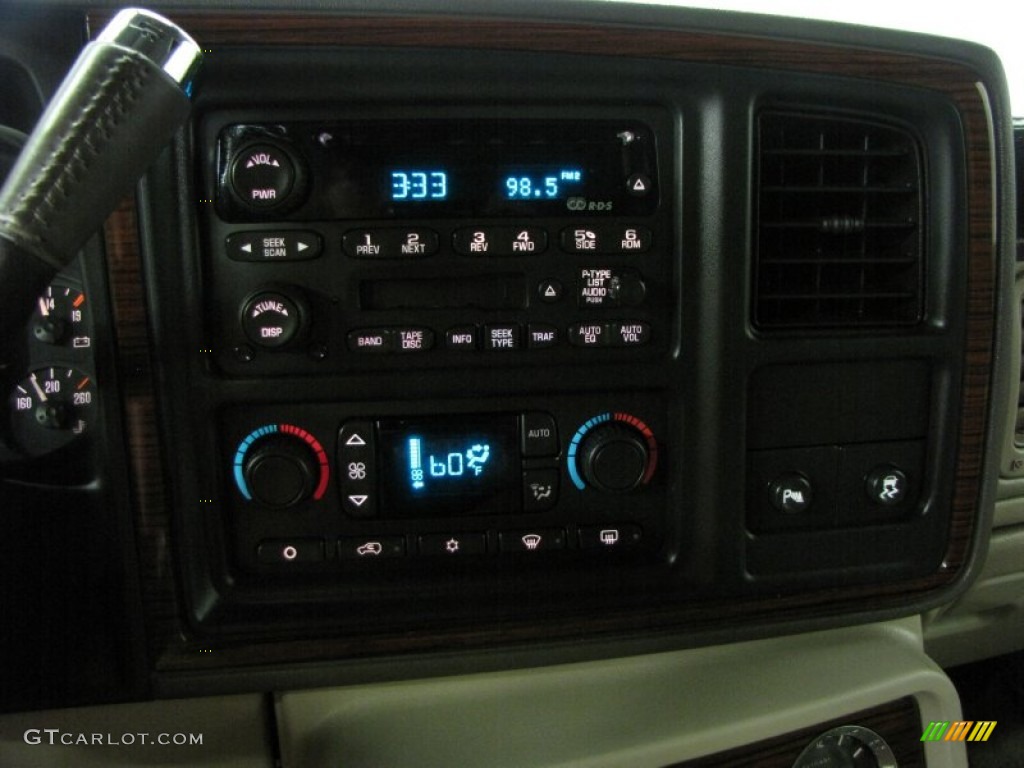 2003 Cadillac Escalade AWD Controls Photo #68595578