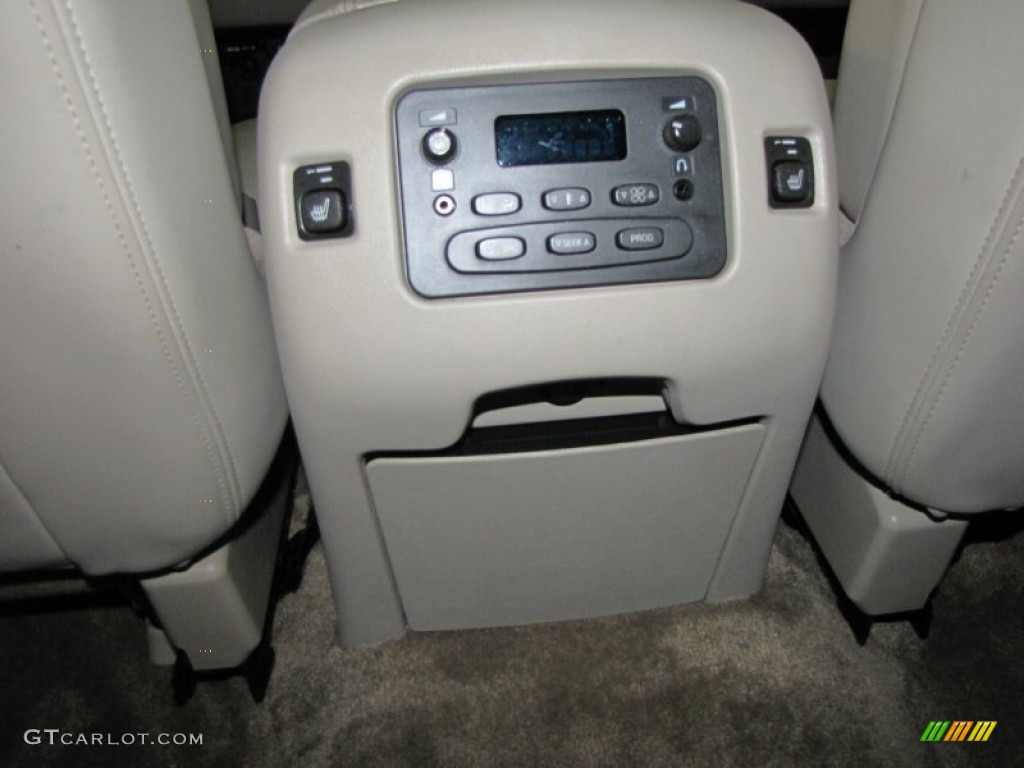 2003 Cadillac Escalade AWD Controls Photo #68595641