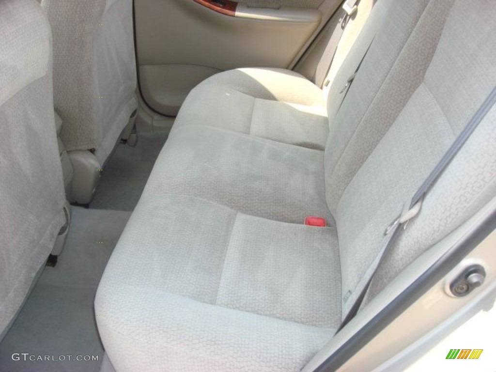 2004 Toyota Corolla LE Rear Seat Photo #68596538