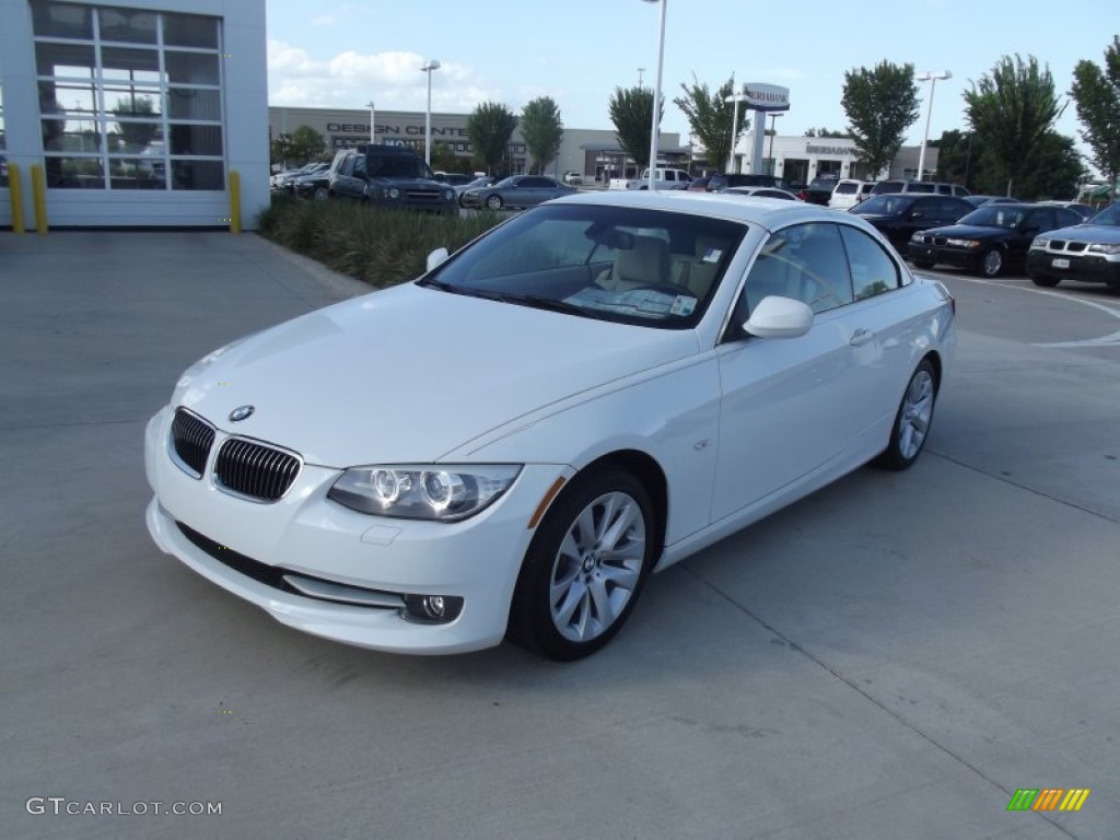 Alpine White BMW 3 Series