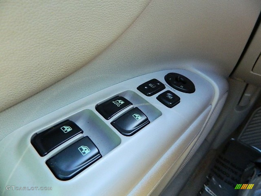 2006 Hyundai Sonata LX V6 Controls Photo #68601833