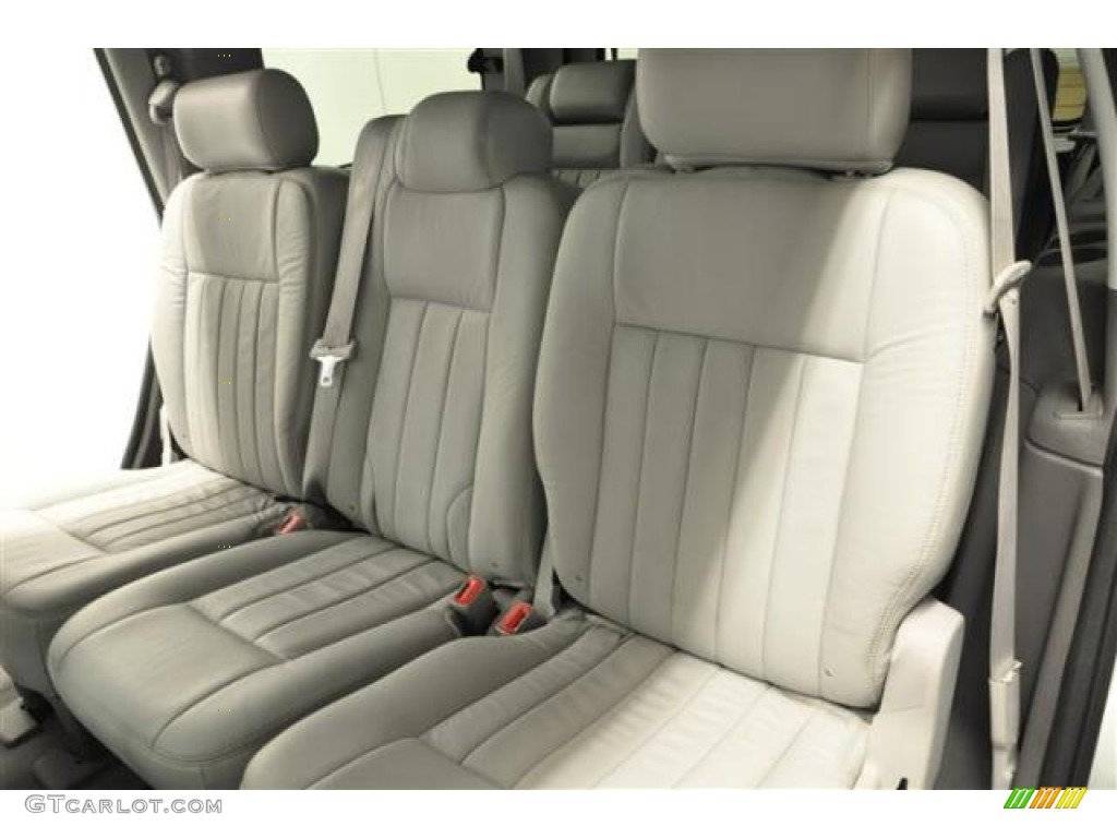 2005 Lincoln Navigator Luxury 4x4 Rear Seat Photo #68602241