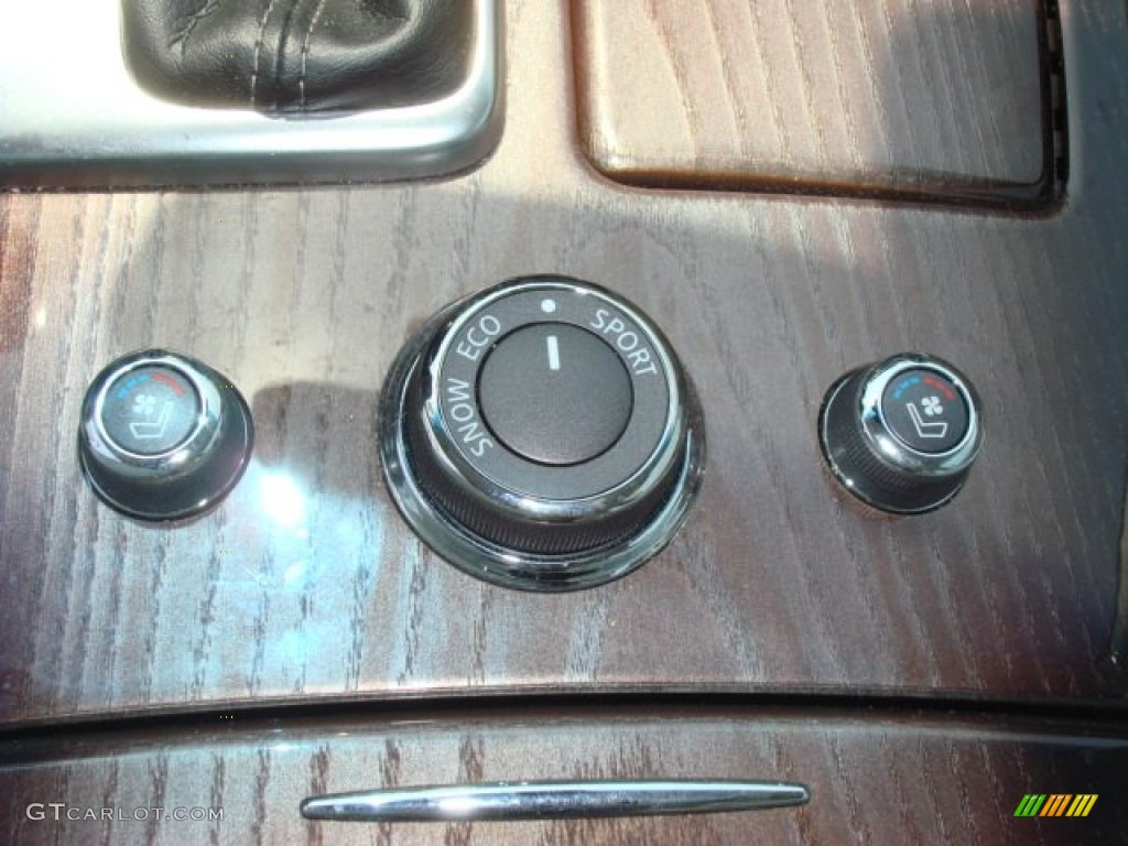 2012 Infiniti M 37 Sedan Controls Photo #68602898