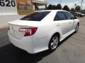 Super White - Camry SE Photo No. 7