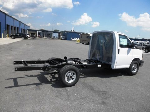 2013 GMC Savana Cutaway 3500 Chassis Data, Info and Specs