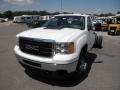 Summit White - Sierra 3500HD Regular Cab 4x4 Chassis Photo No. 3