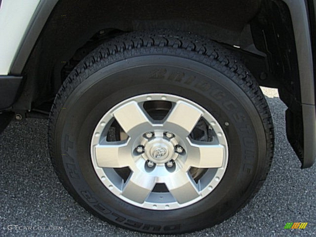 2010 Toyota FJ Cruiser 4WD Wheel Photo #68611211