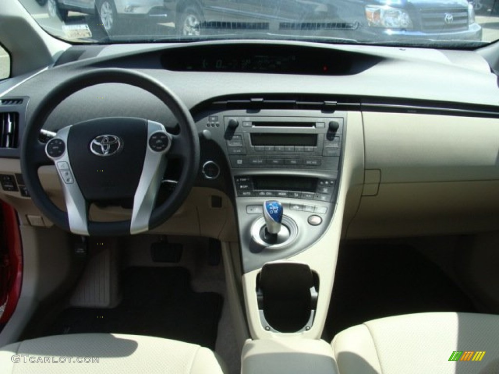 2011 Toyota Prius Hybrid IV Bisque Dashboard Photo #68611295