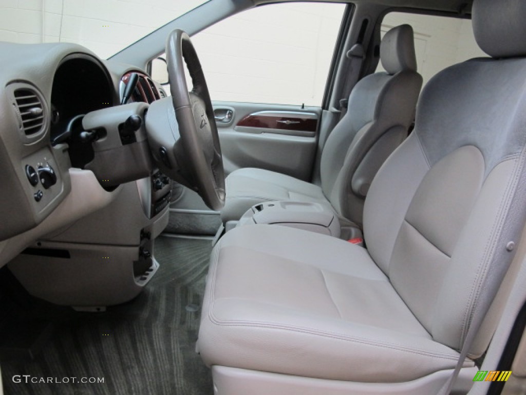 2006 Chrysler Town & Country Limited Front Seat Photos