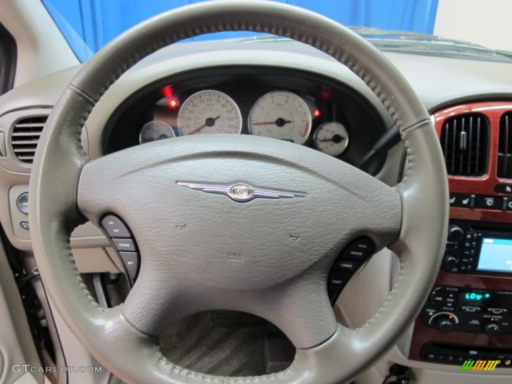 2006 Chrysler Town & Country Limited Dark Khaki/Light Graystone Steering Wheel Photo #68611601