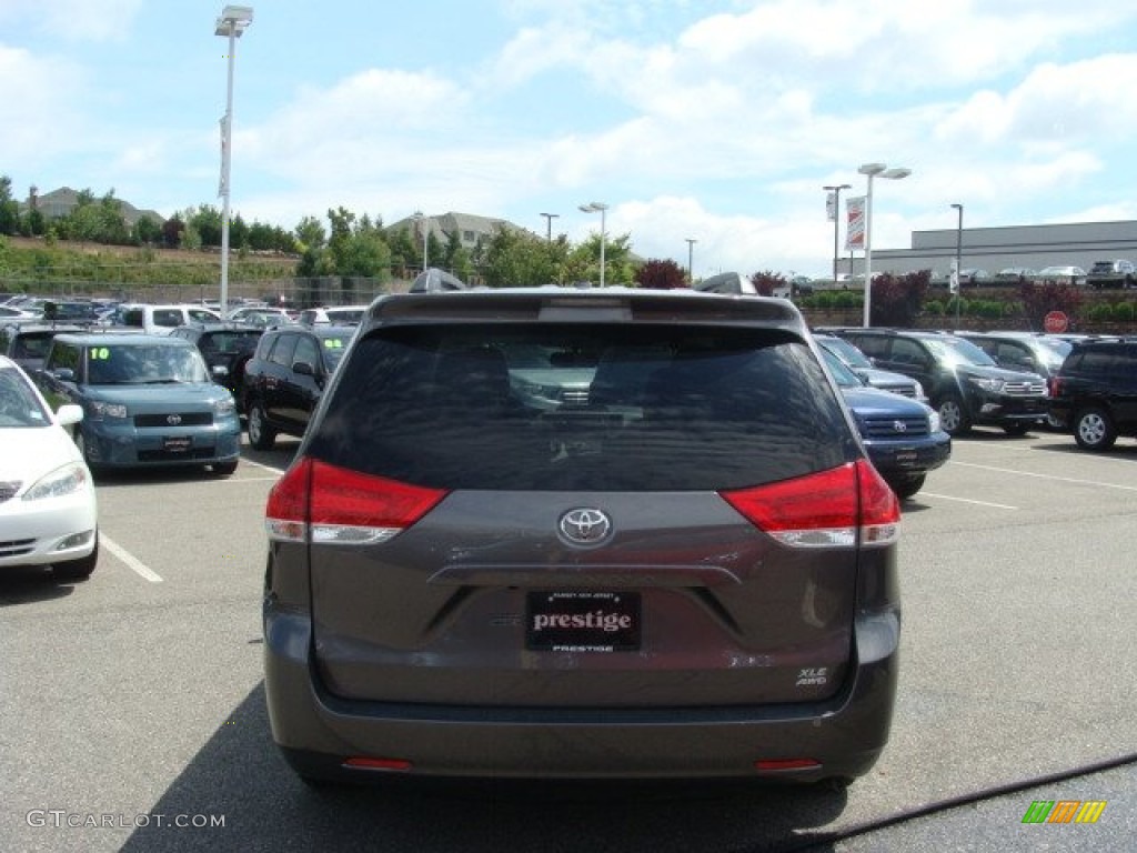 2011 Sienna XLE AWD - Predawn Gray Mica / Light Gray photo #5