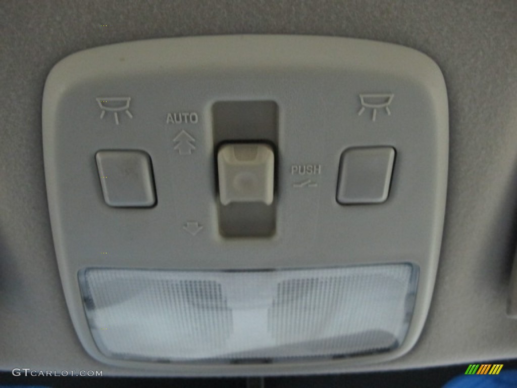 2000 Lincoln LS V6 Controls Photo #68611946