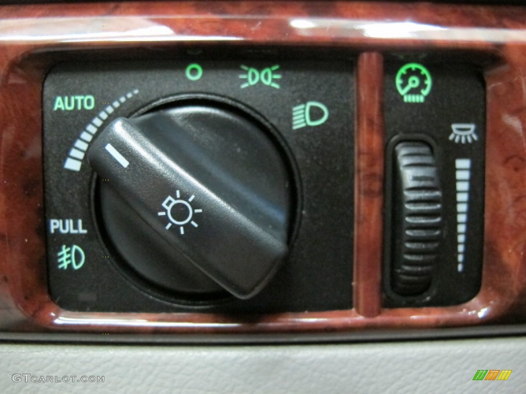 2000 Lincoln LS V6 Controls Photo #68611985