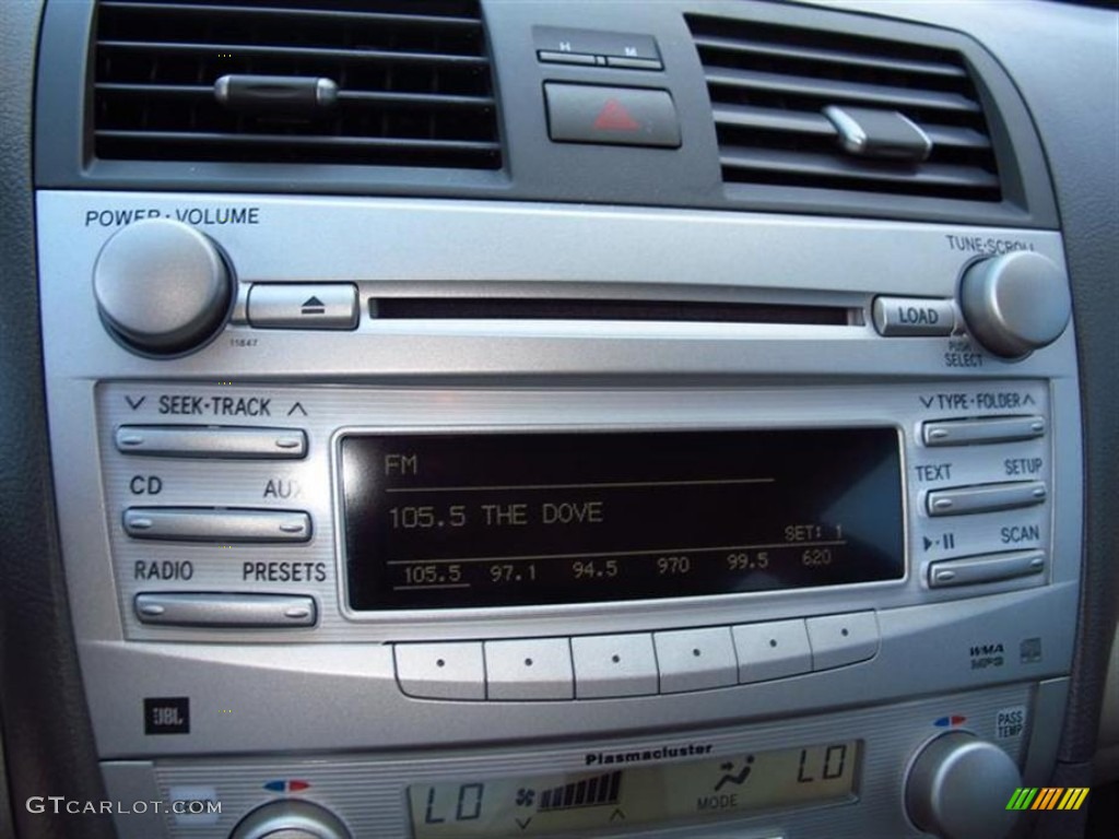 2010 Toyota Camry XLE Audio System Photo #68614865