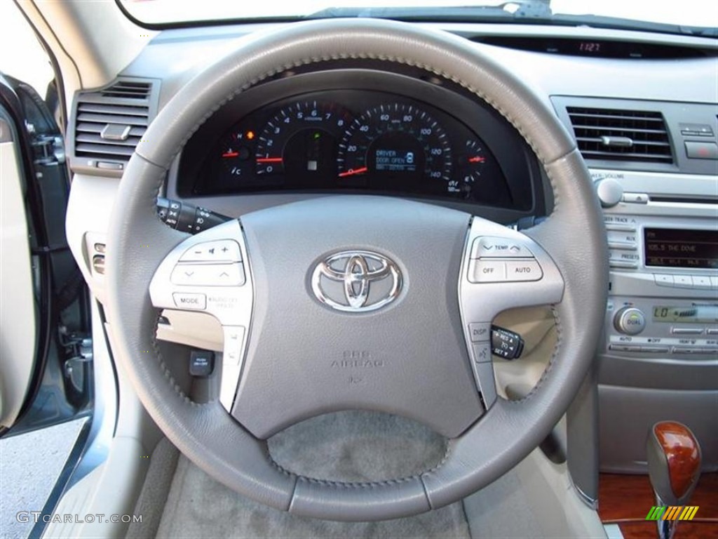 2010 Toyota Camry XLE Ash Gray Steering Wheel Photo #68614922