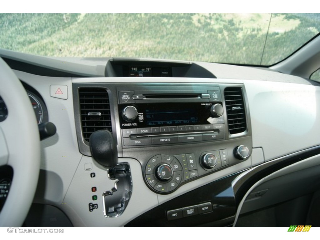 2012 Toyota Sienna LE Controls Photo #68615609
