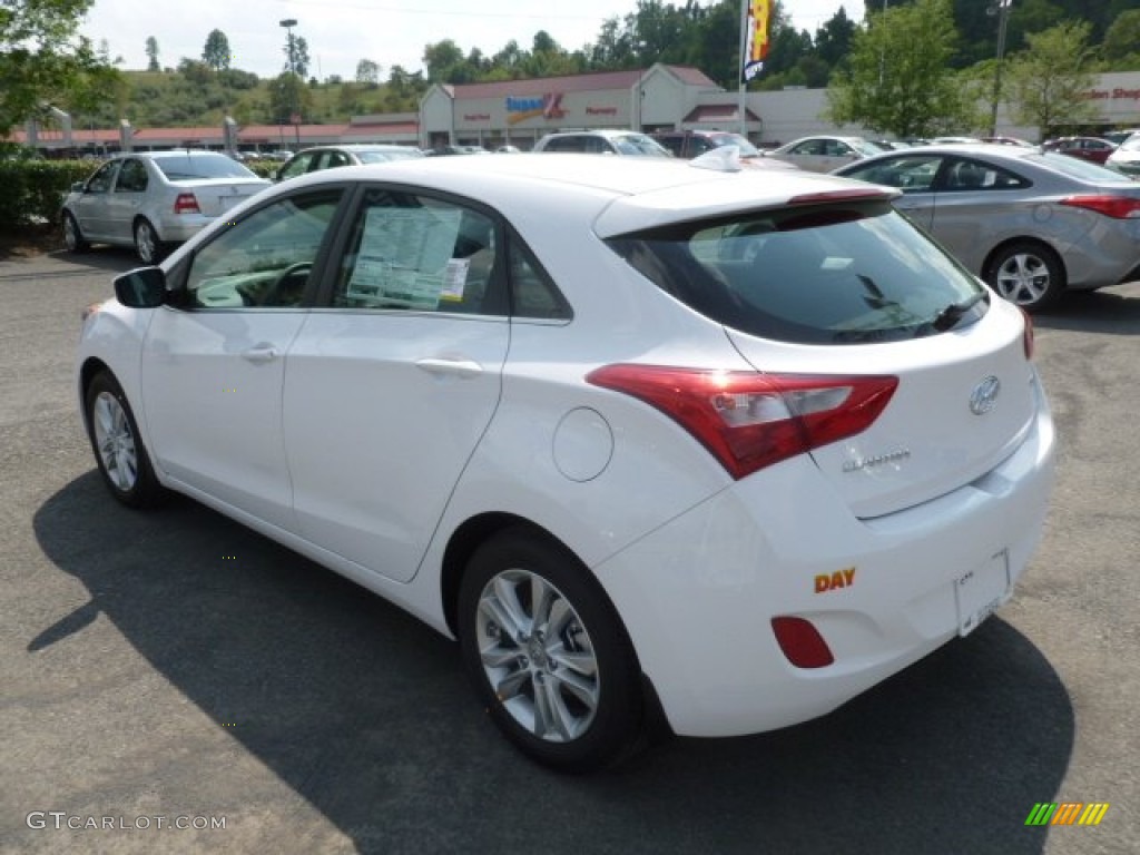 2013 Elantra GT - Monaco White / Black photo #5