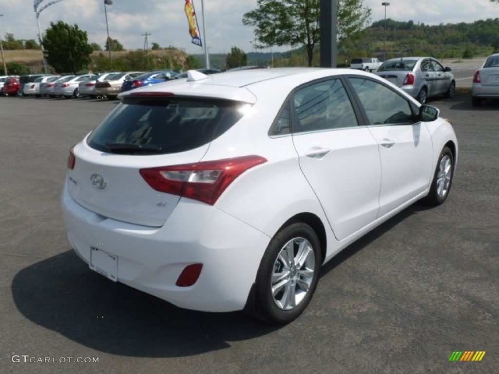 2013 Elantra GT - Monaco White / Black photo #7