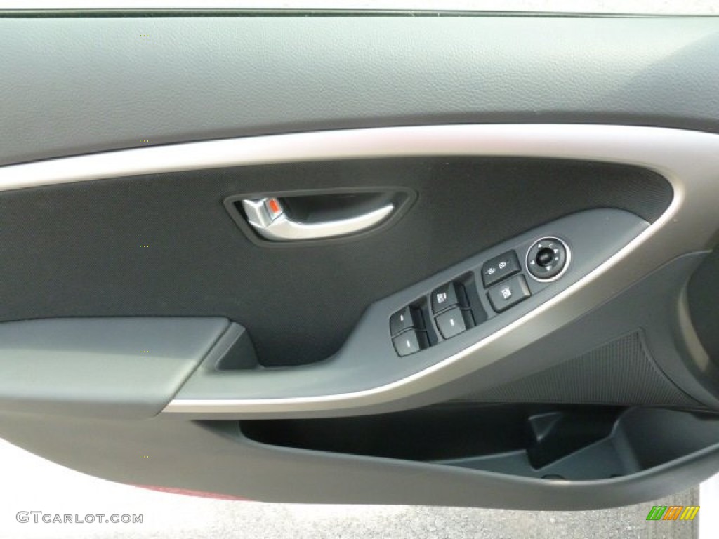 2013 Elantra GT - Monaco White / Black photo #18