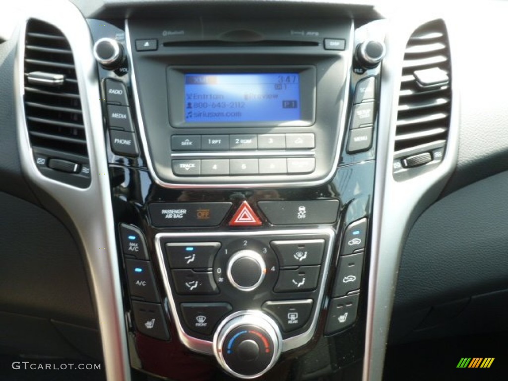2013 Elantra GT - Monaco White / Black photo #19