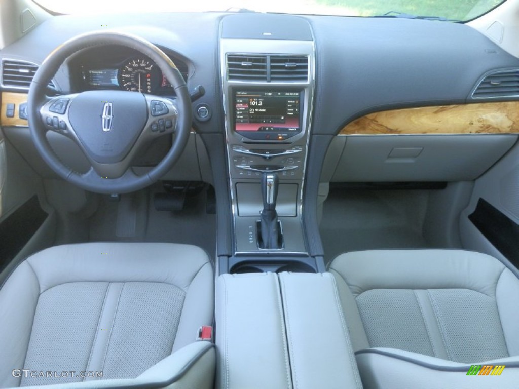 2013 Lincoln MKX AWD Medium Light Stone Dashboard Photo #68617823