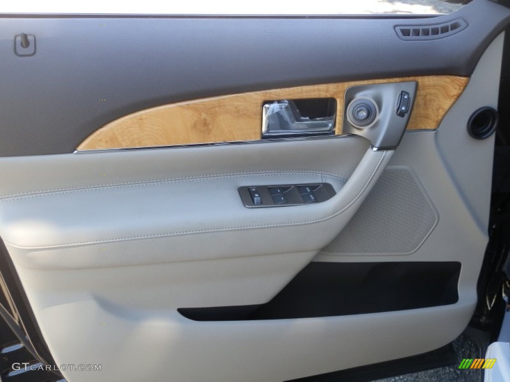 2013 Lincoln MKX AWD Medium Light Stone Door Panel Photo #68617847