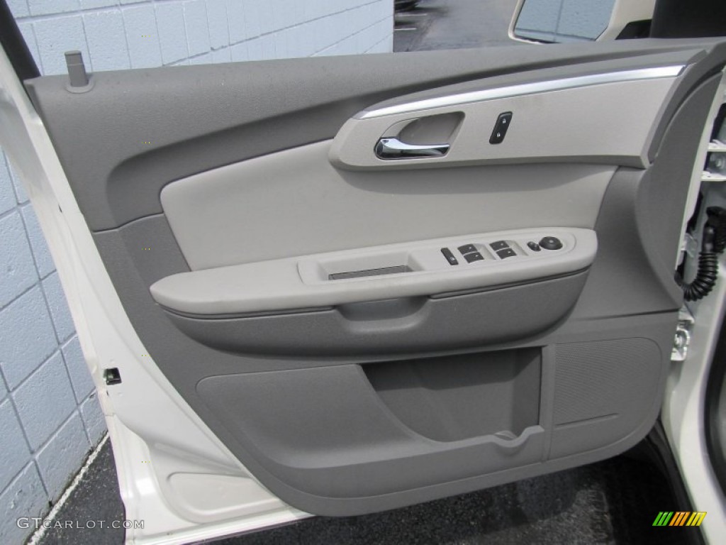 2012 Chevrolet Traverse LT AWD Dark Gray/Light Gray Door Panel Photo #68618321