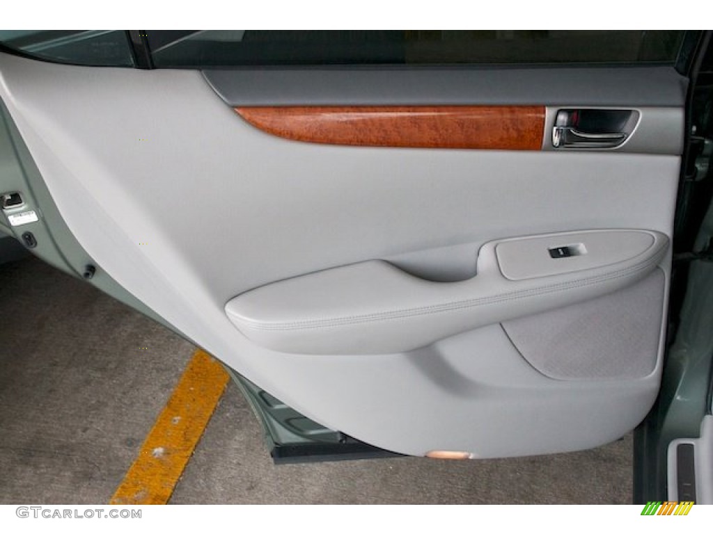 2005 Lexus ES 330 Ash Gray Door Panel Photo #68621000