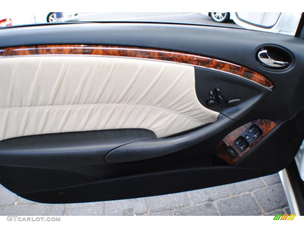 2009 Mercedes-Benz CLK 350 Cabriolet Black/Stone Door Panel Photo #68623905