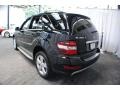 Black - ML 350 4Matic Photo No. 4