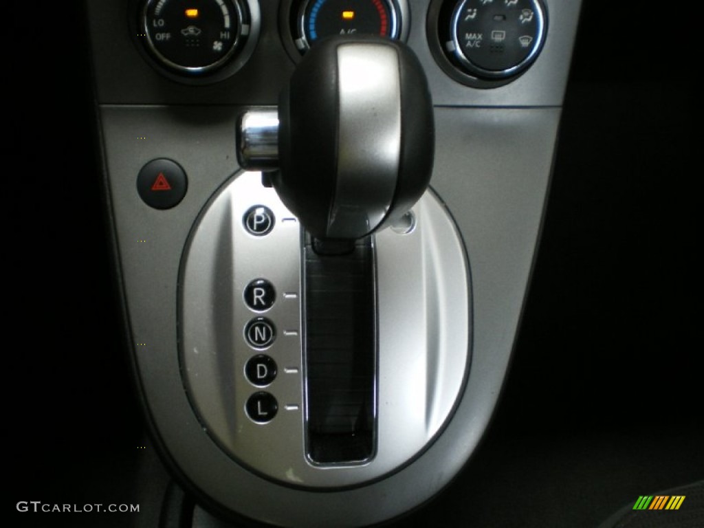 2011 Nissan Sentra 2.0 SR Transmission Photos
